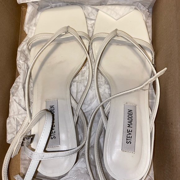 Steve Madden white heel sandals - Picture 3 of 5